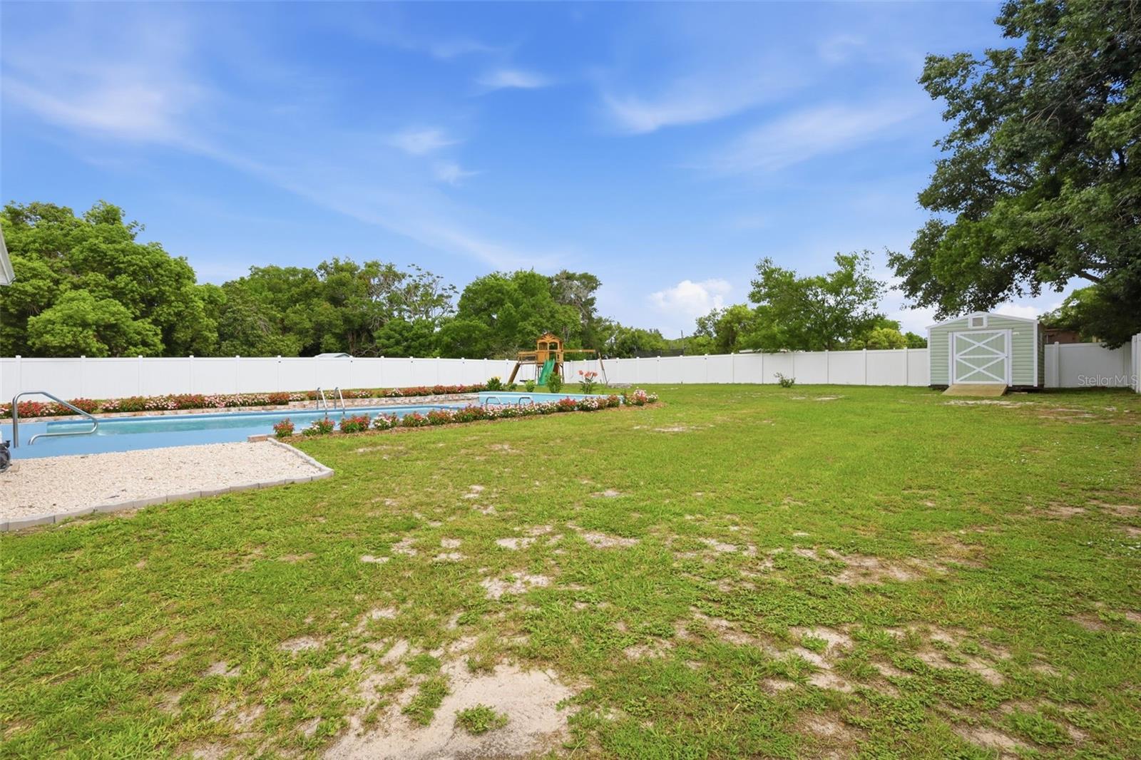 54 MAGNOLIA DR