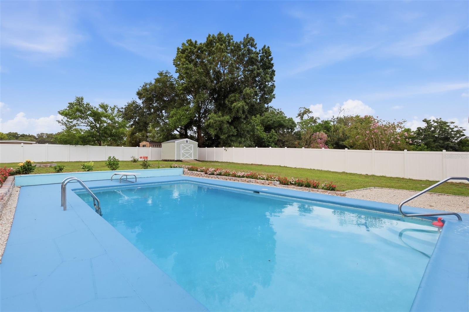 54 MAGNOLIA DR
