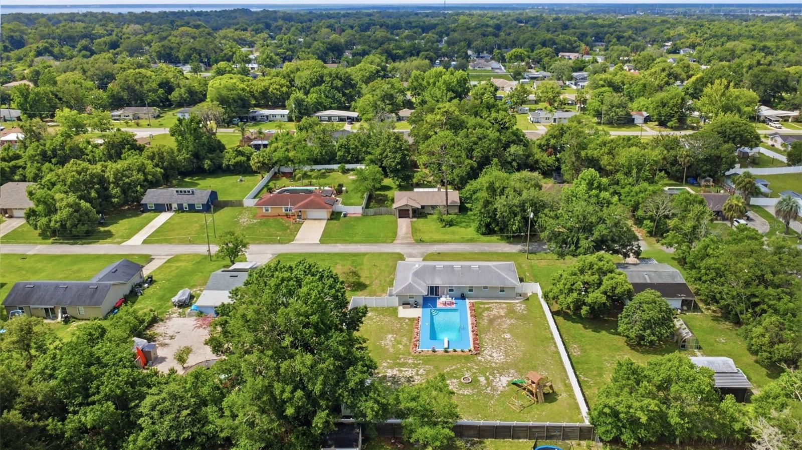 54 MAGNOLIA DR