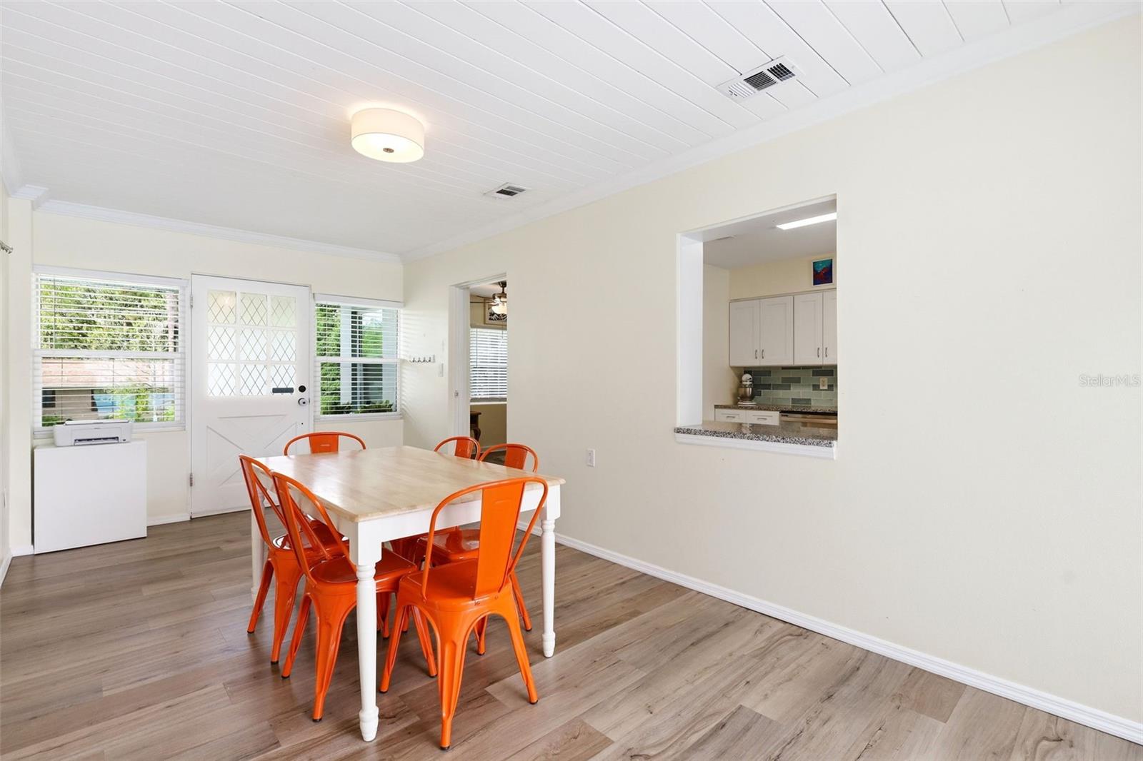 54 MAGNOLIA DR