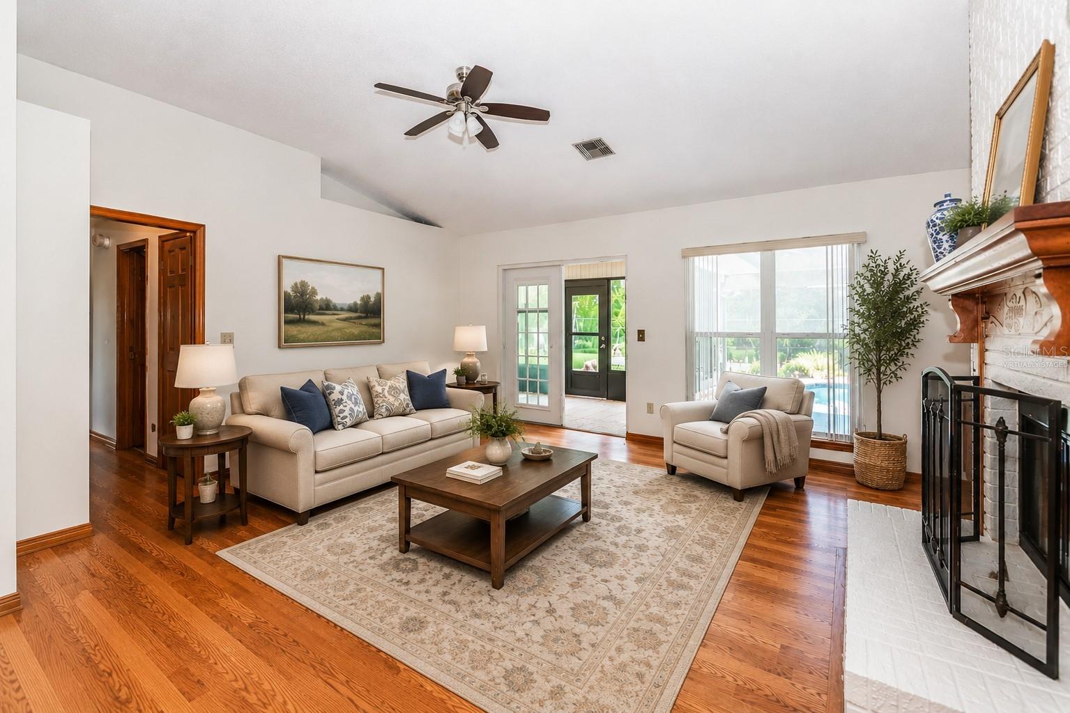 35 ROSEDOWN BLVD