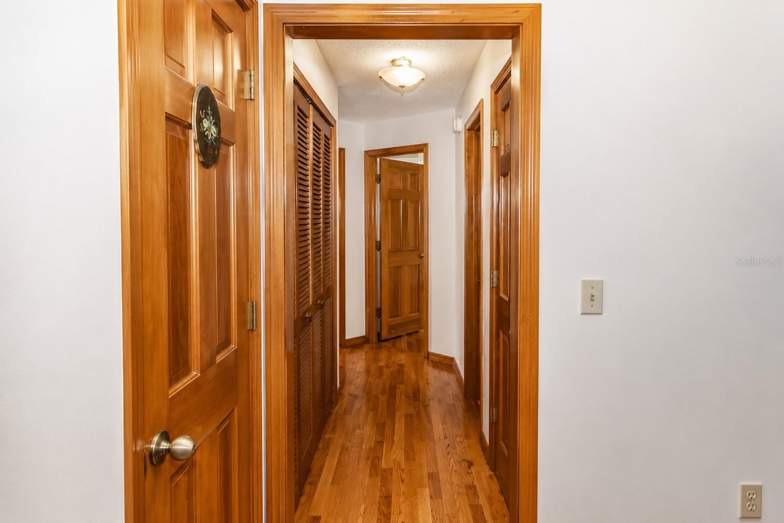 35 ROSEDOWN BLVD