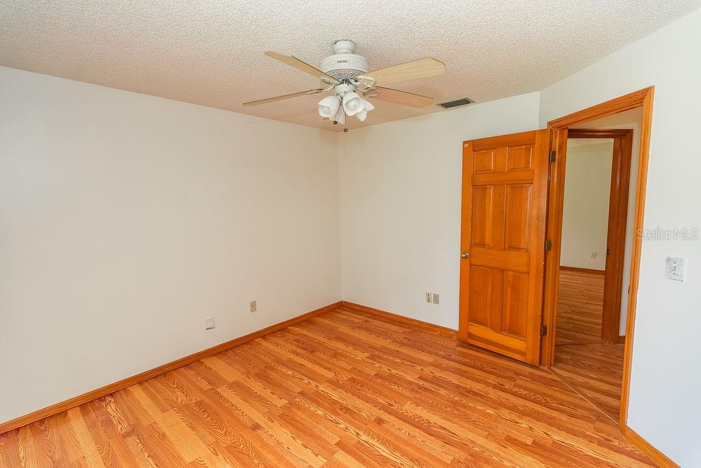 35 ROSEDOWN BLVD
