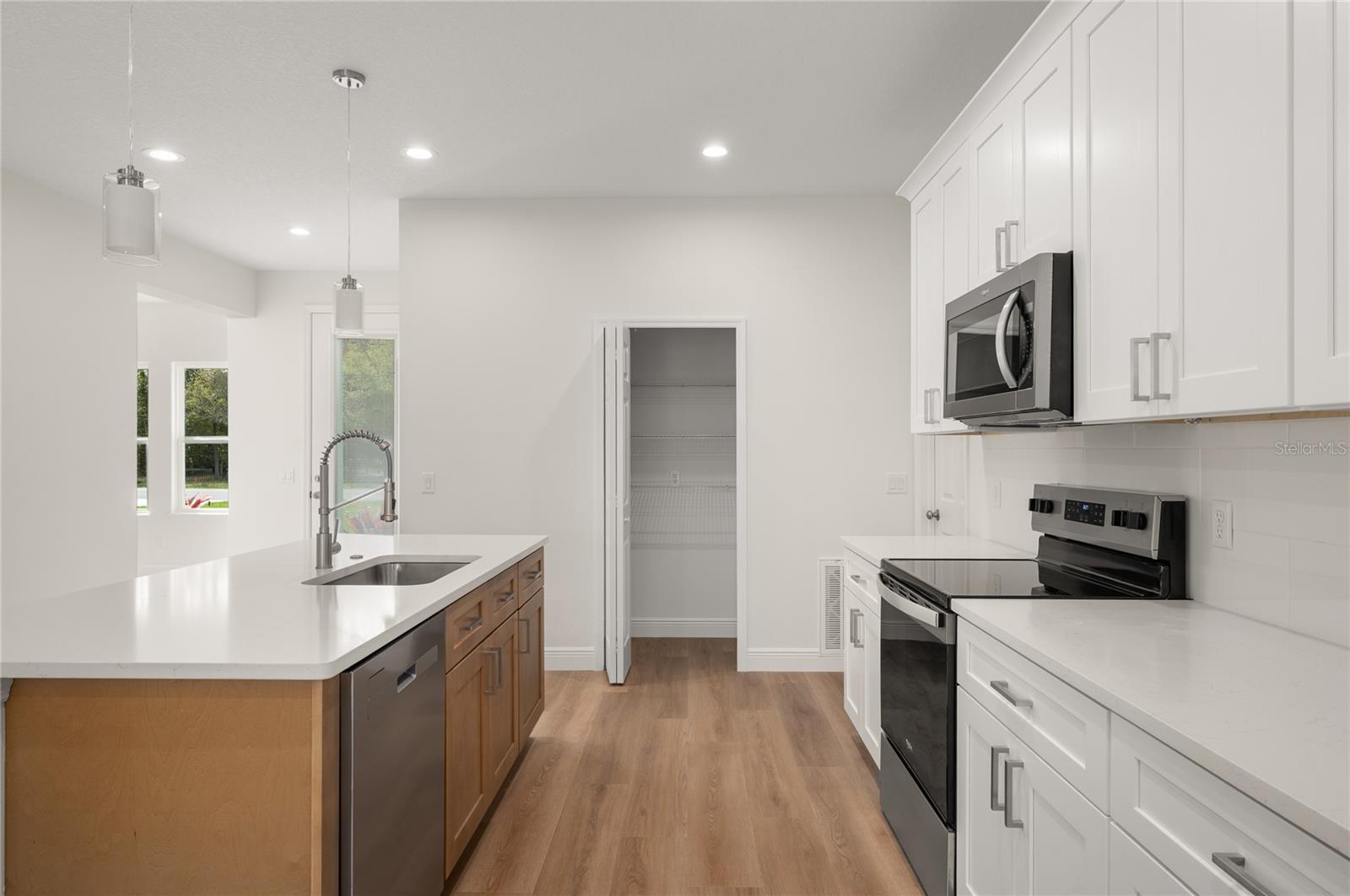 140 11TH AVE