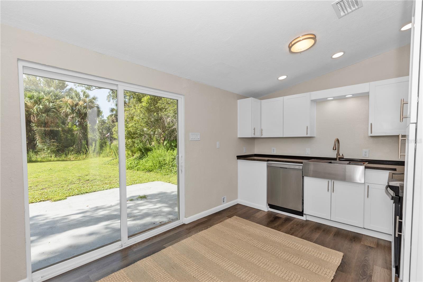 247 TOMS RD
