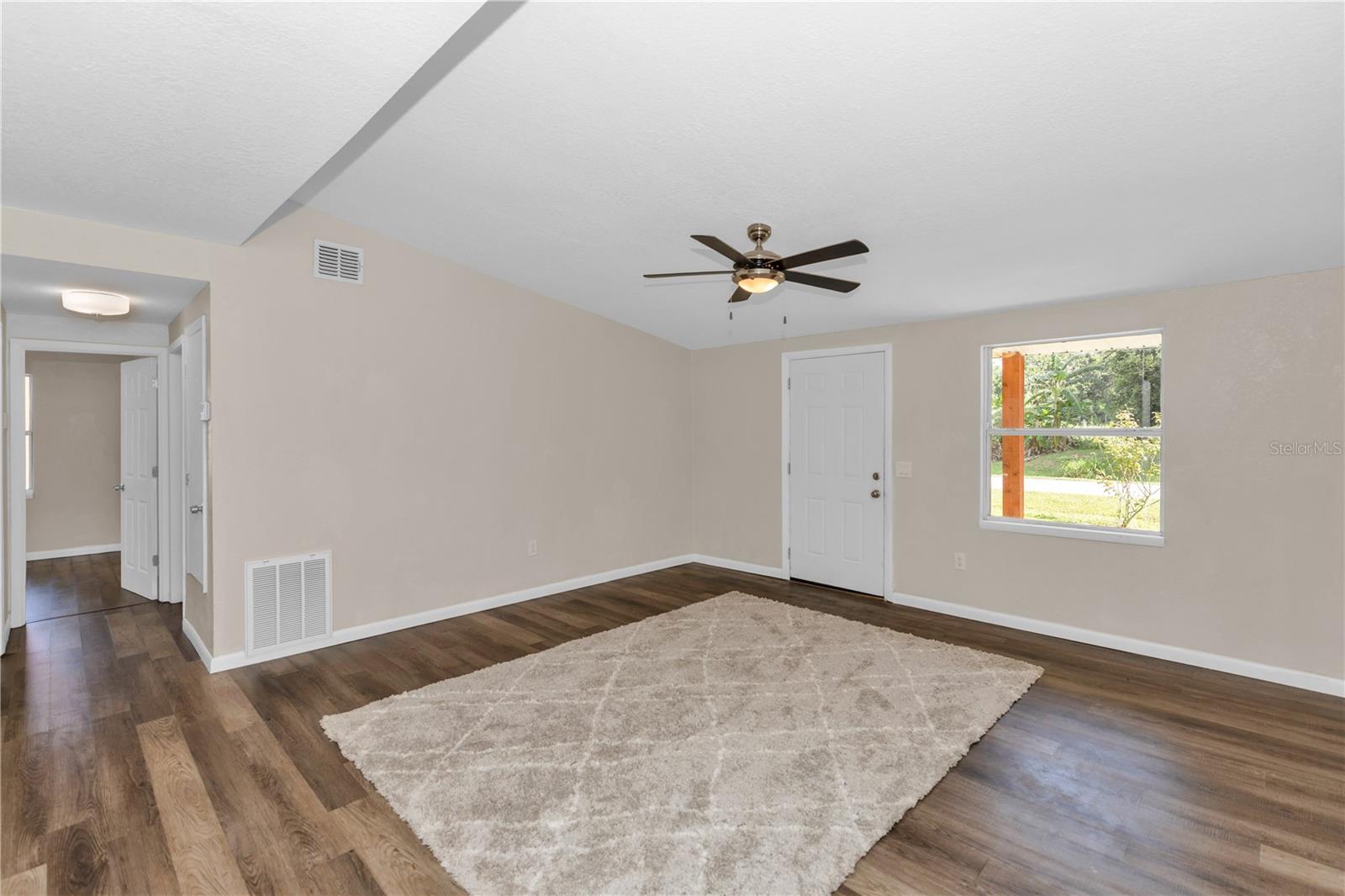 247 TOMS RD
