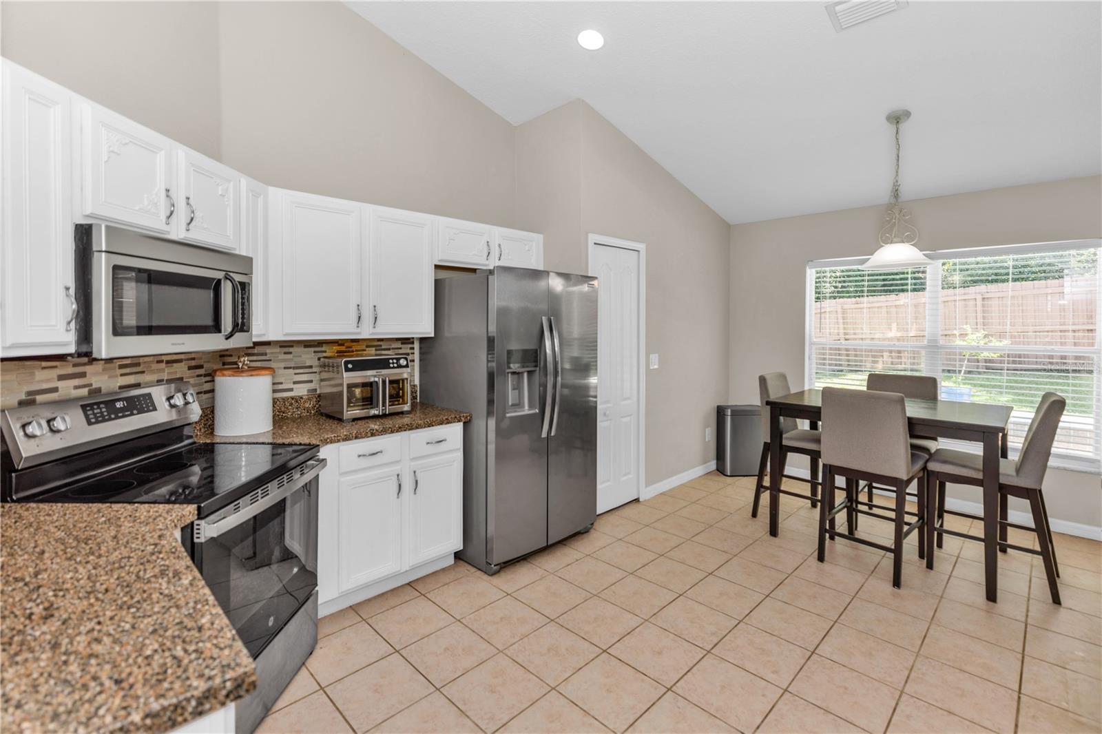 122 CEDAR SPRINGS CIR