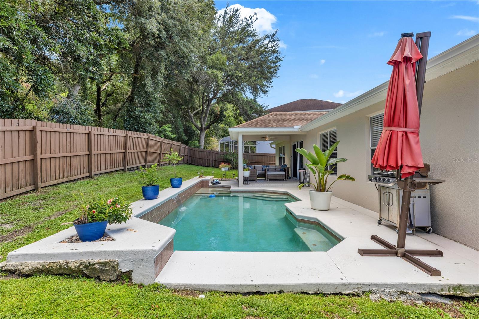 122 CEDAR SPRINGS CIR