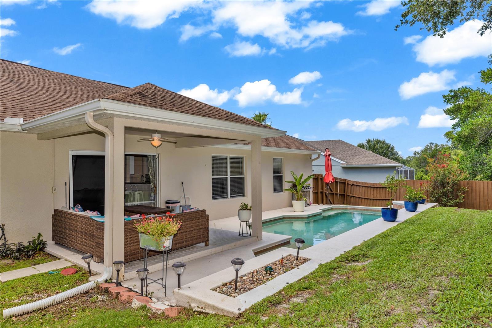 122 CEDAR SPRINGS CIR