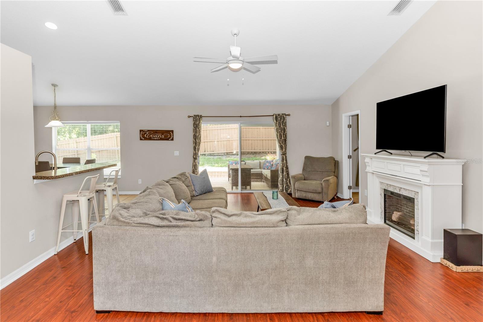 122 CEDAR SPRINGS CIR