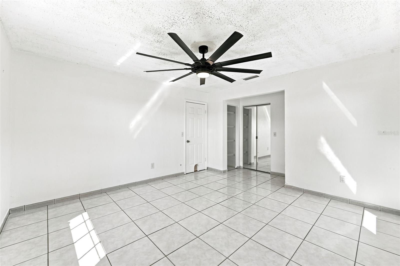 1289 DANDELION DR