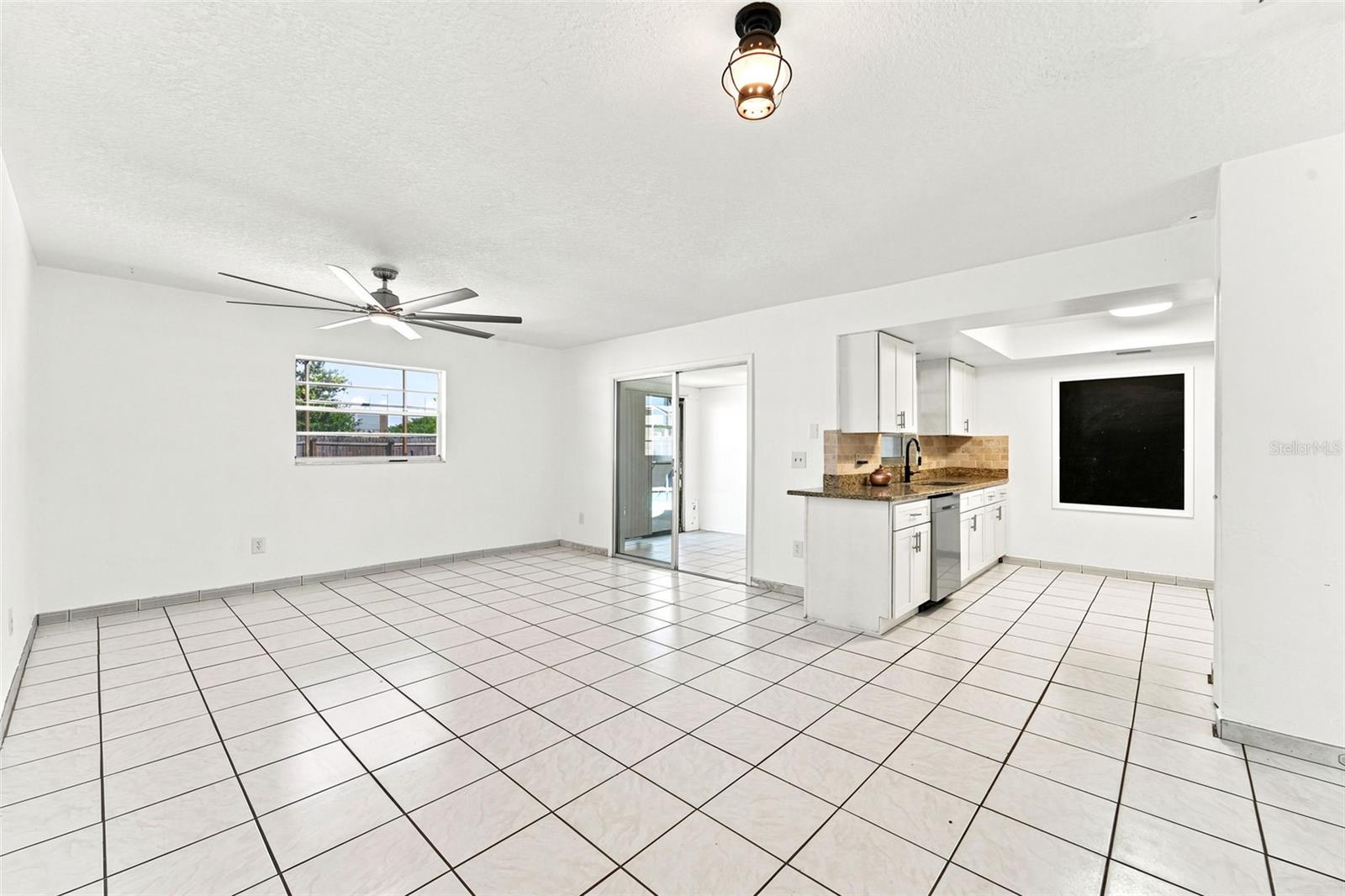 1289 DANDELION DR