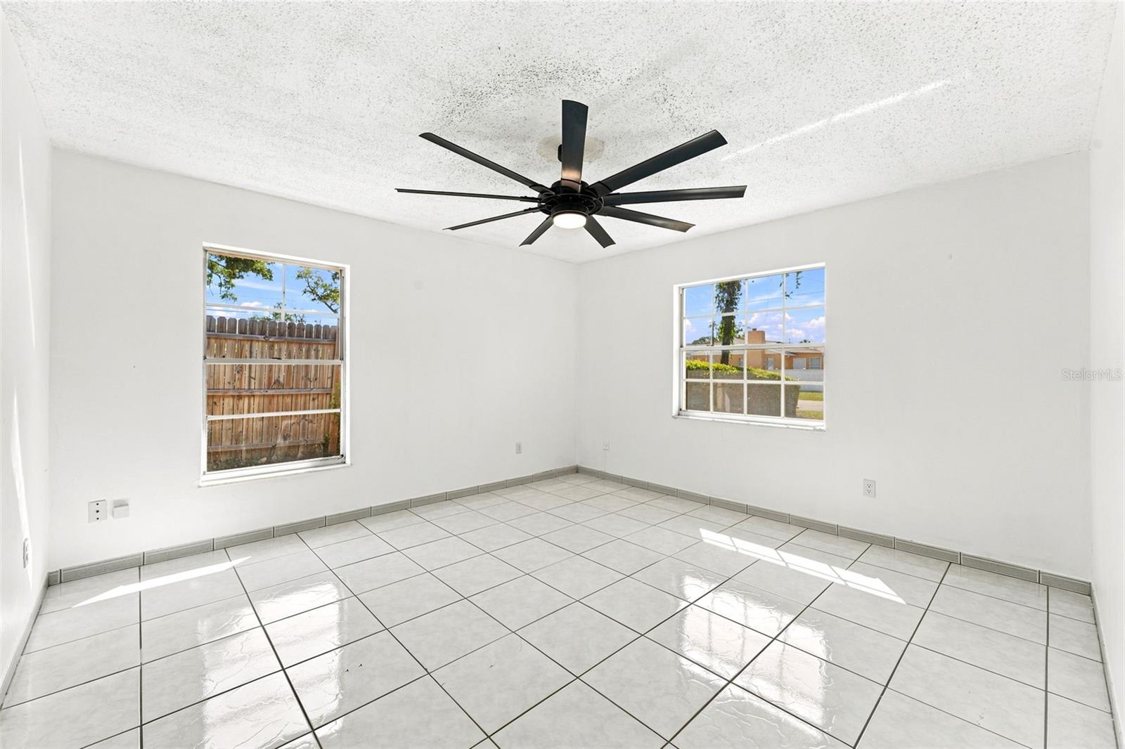 1289 DANDELION DR