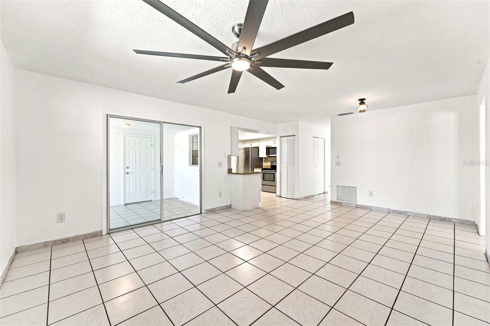 1289 DANDELION DR