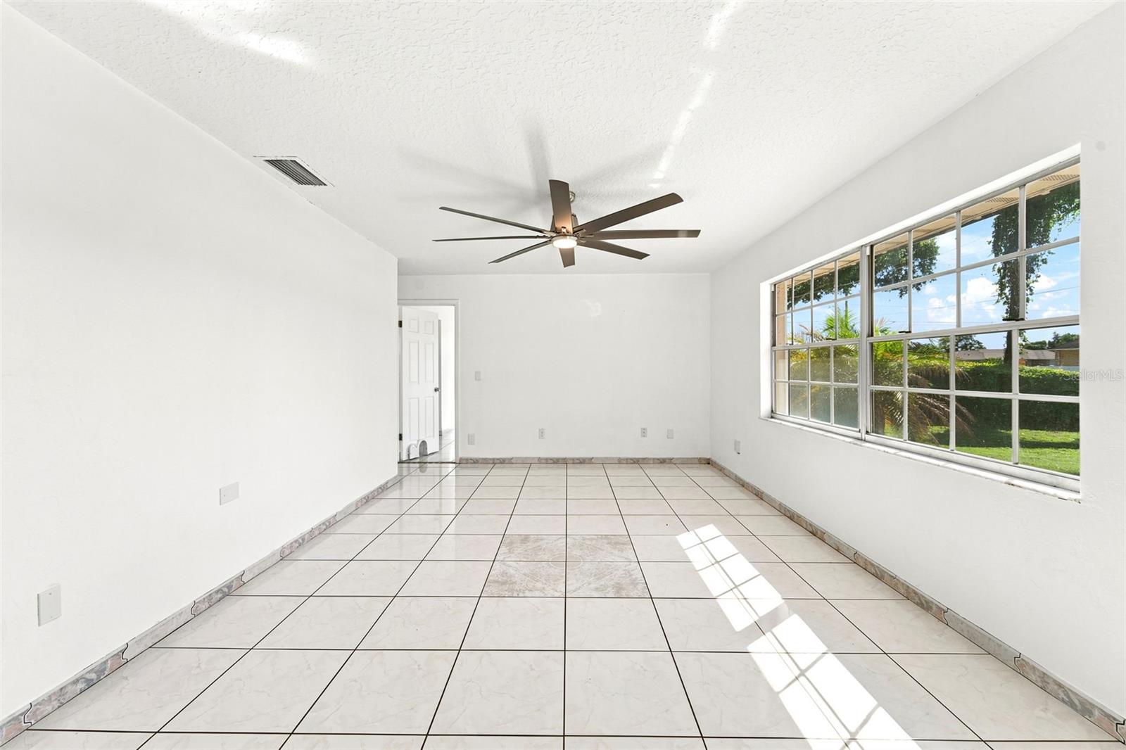 1289 DANDELION DR