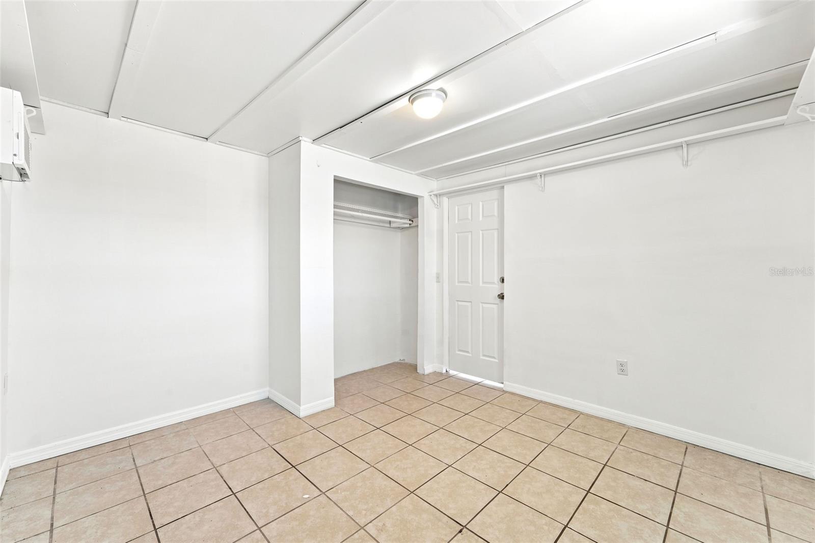 1289 DANDELION DR