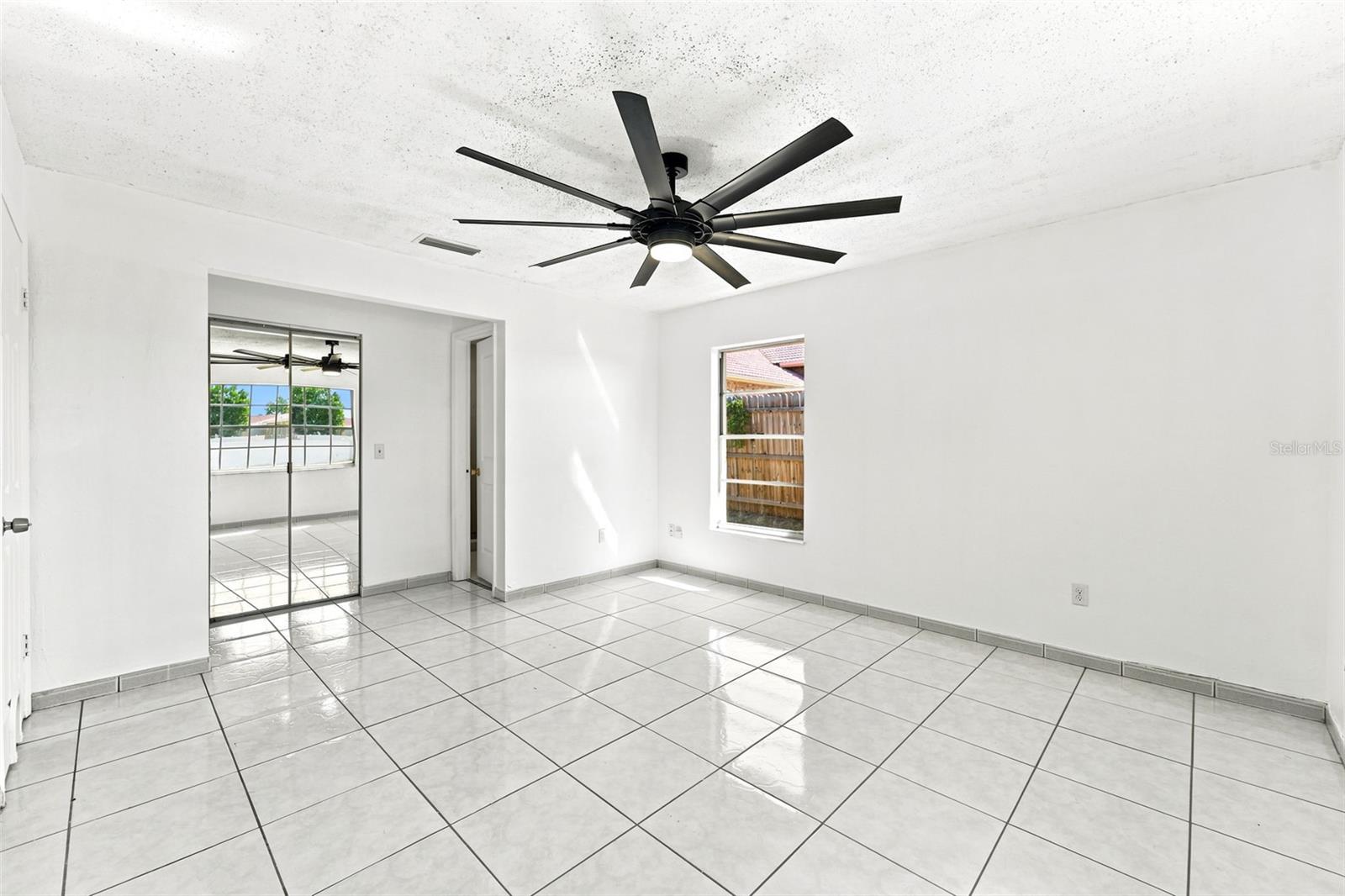 1289 DANDELION DR