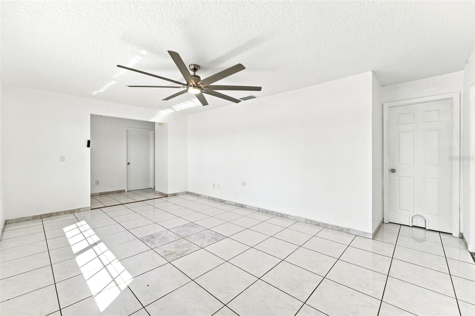 1289 DANDELION DR