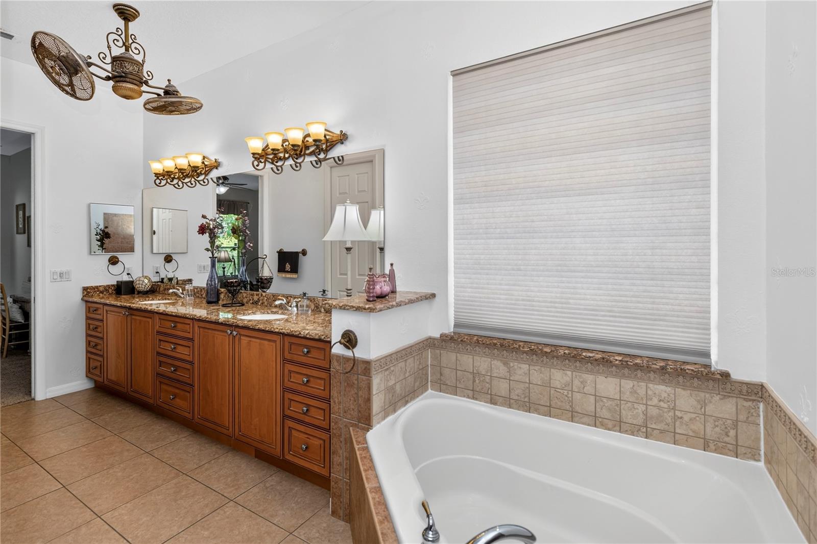 619 NEWHALL LN