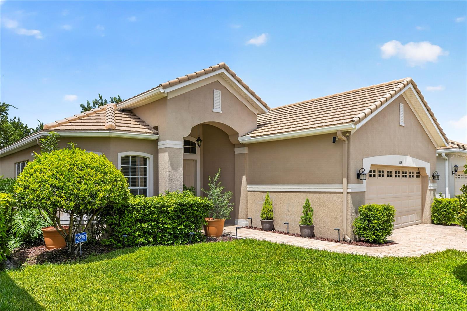 619 NEWHALL LN