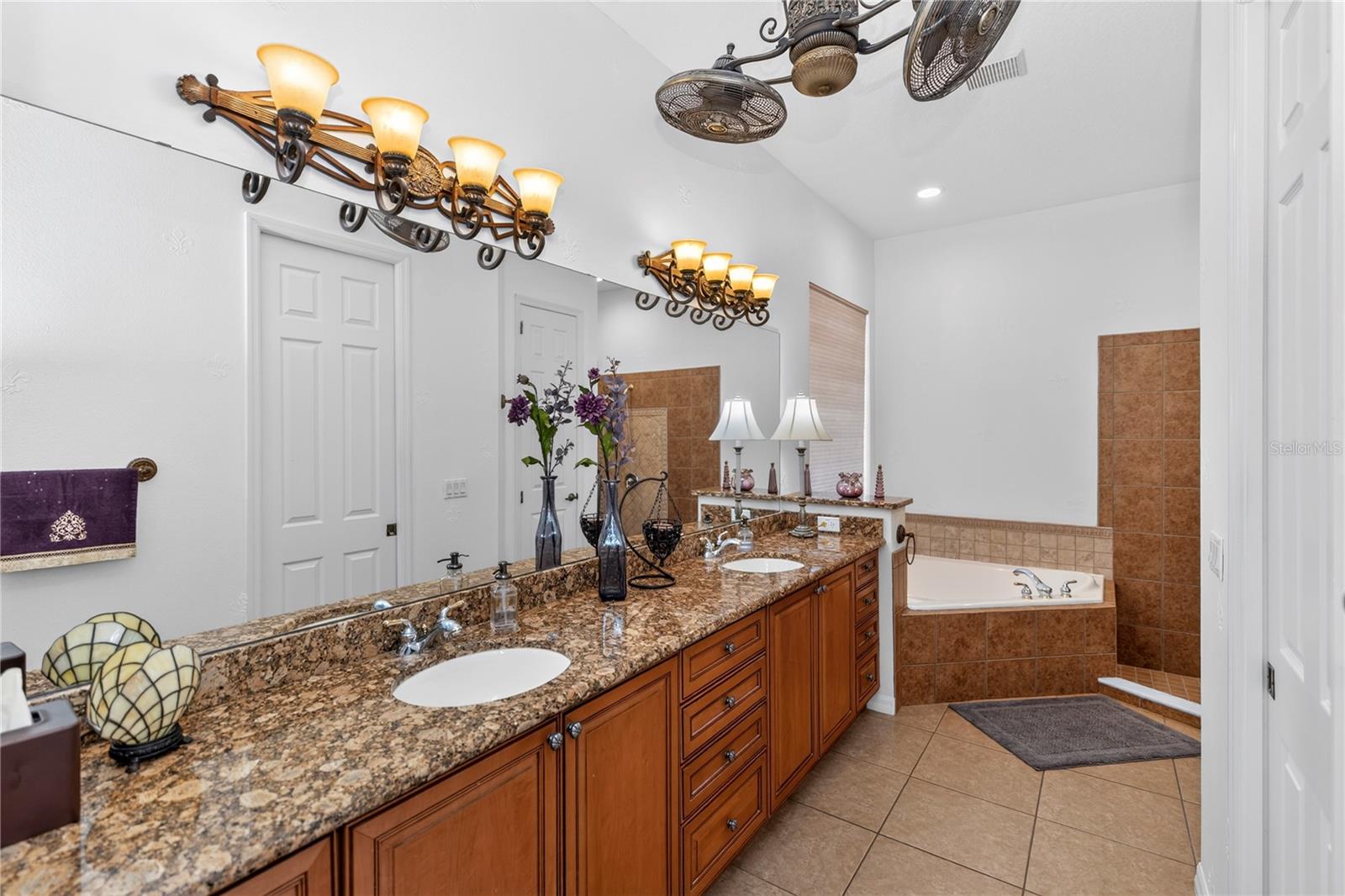 619 NEWHALL LN