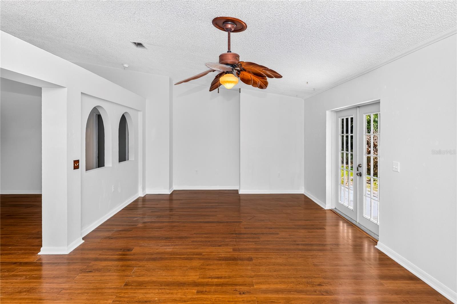 249 CURTIS AVE