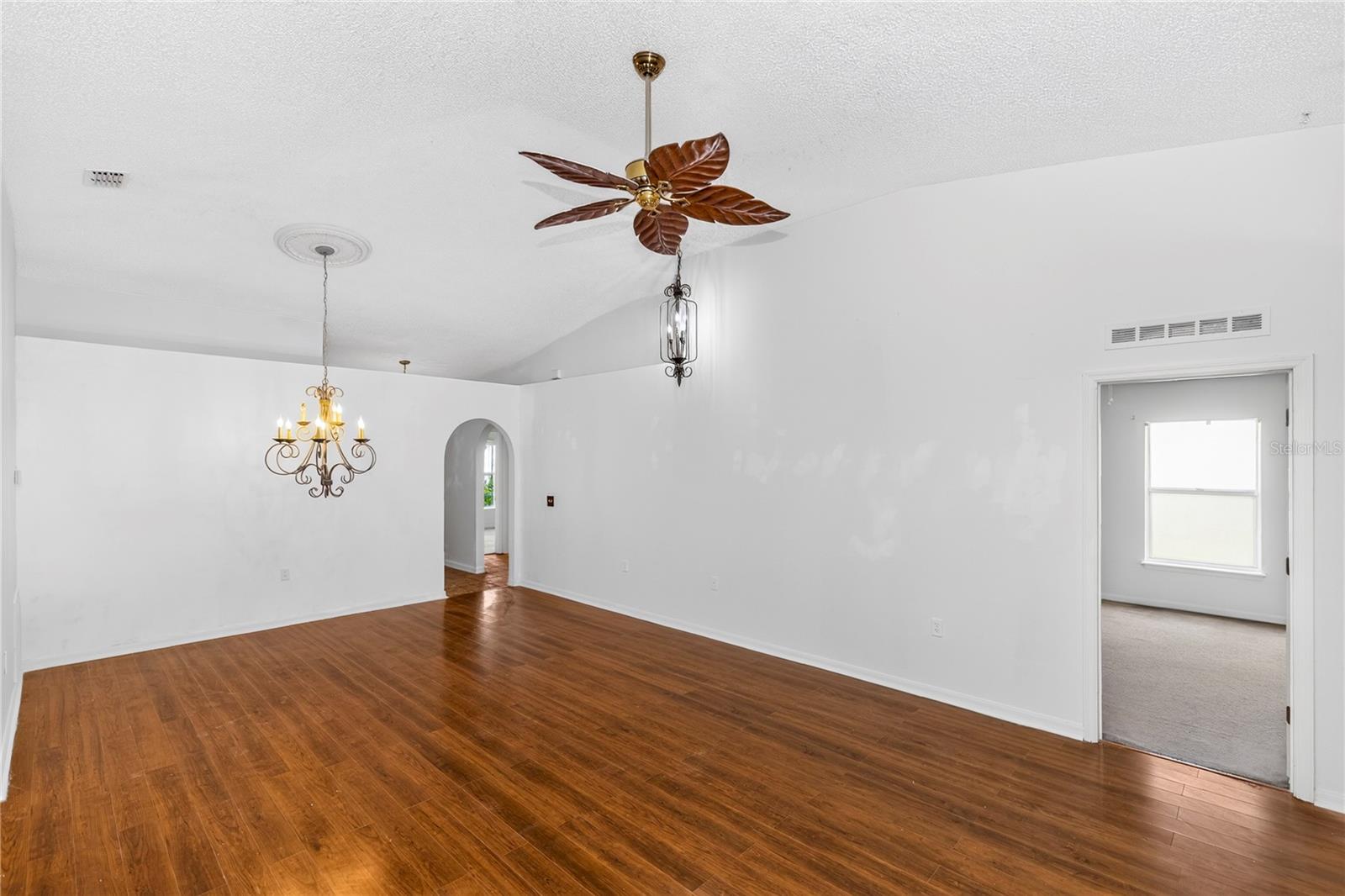 249 CURTIS AVE