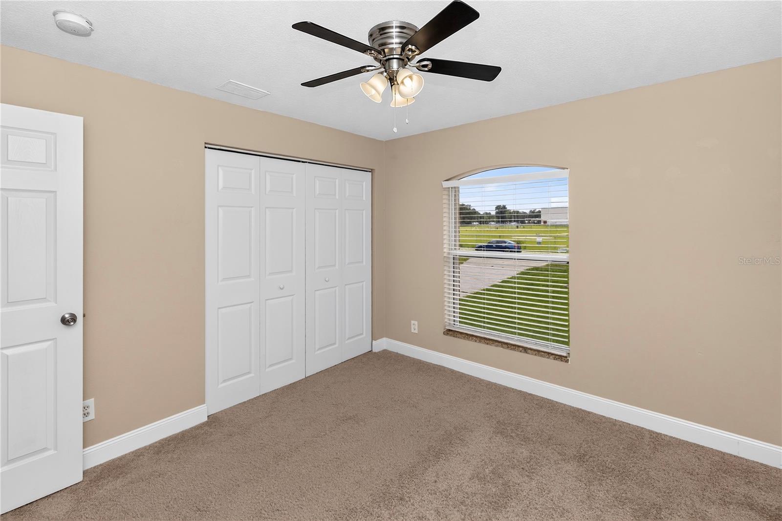 690 W LISBON PKWY