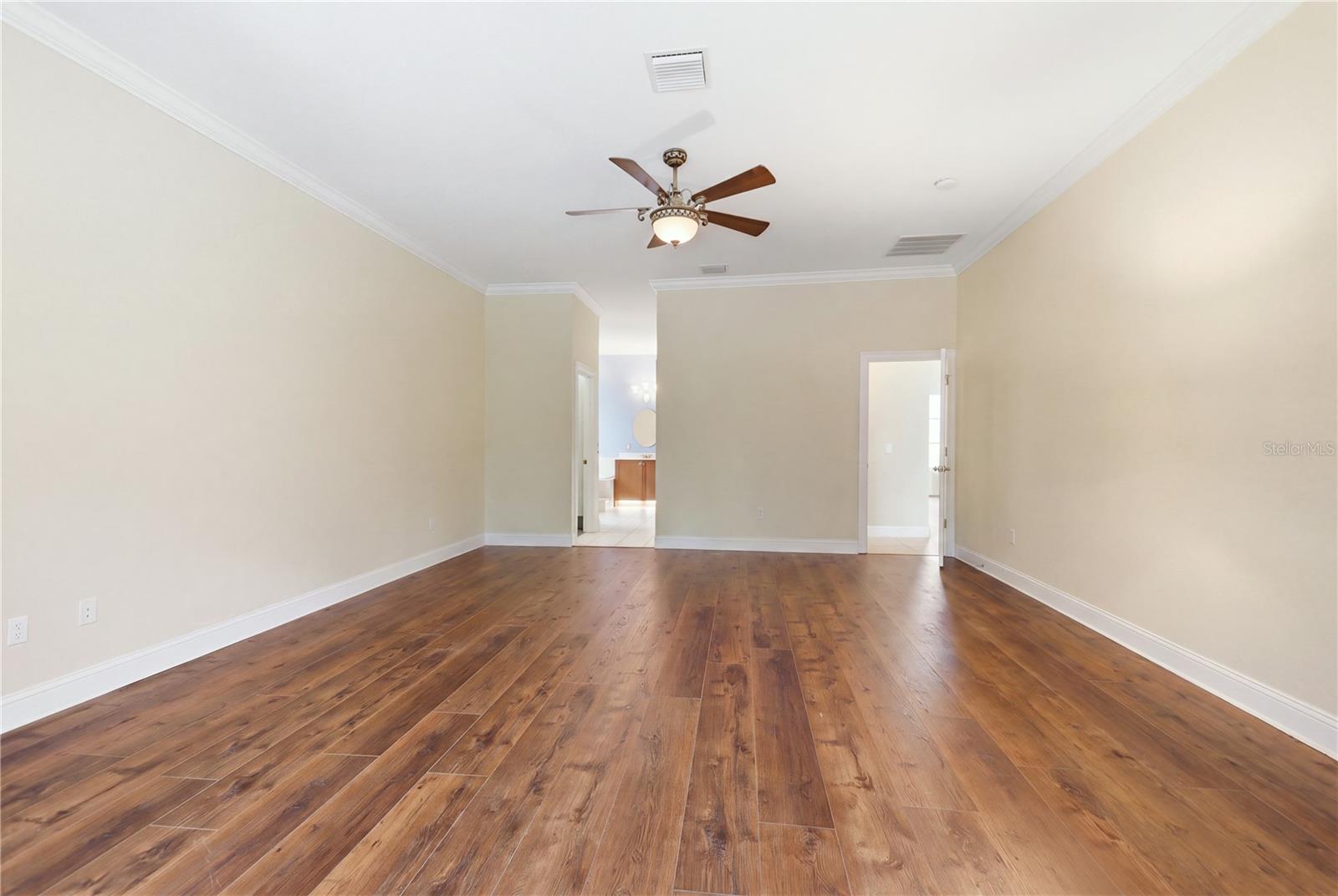 3 ALLENWOOD LOOK