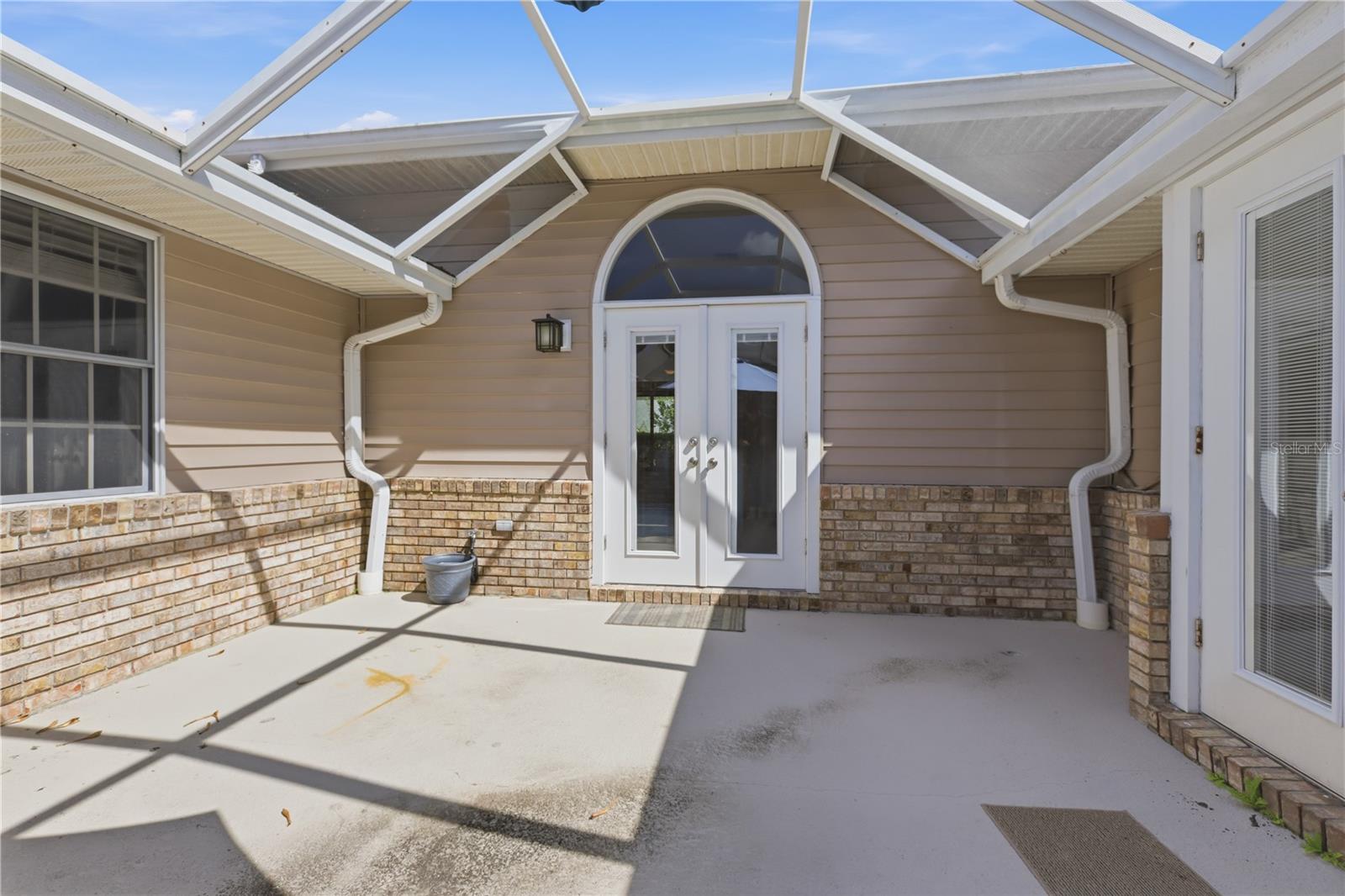 2500 S GLEN EAGLES DR