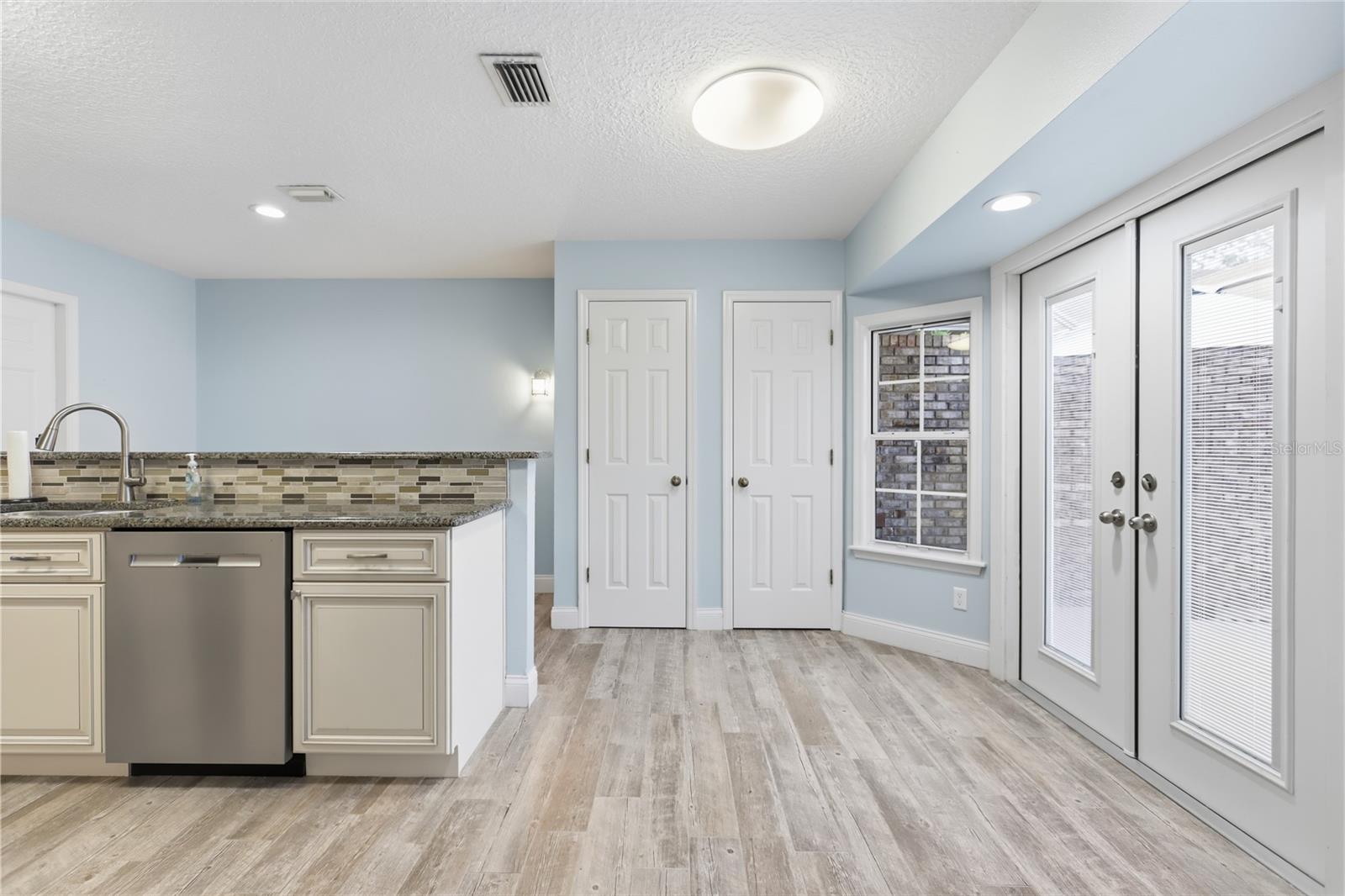 2500 S GLEN EAGLES DR