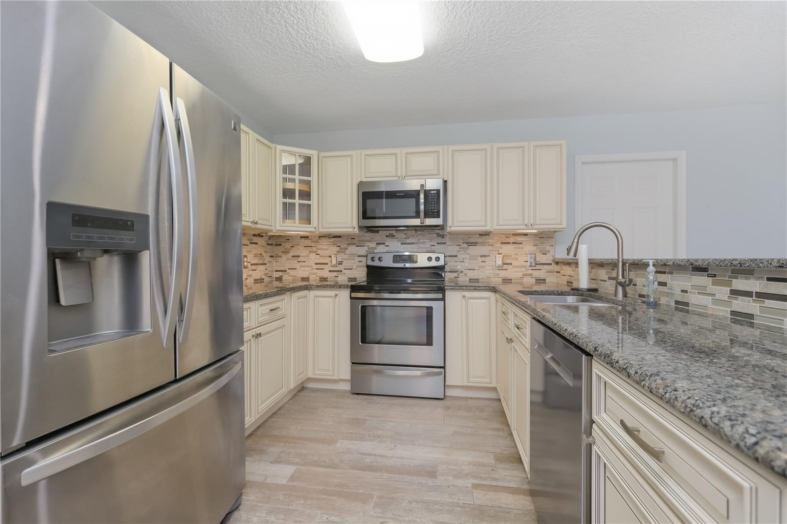 2500 S GLEN EAGLES DR