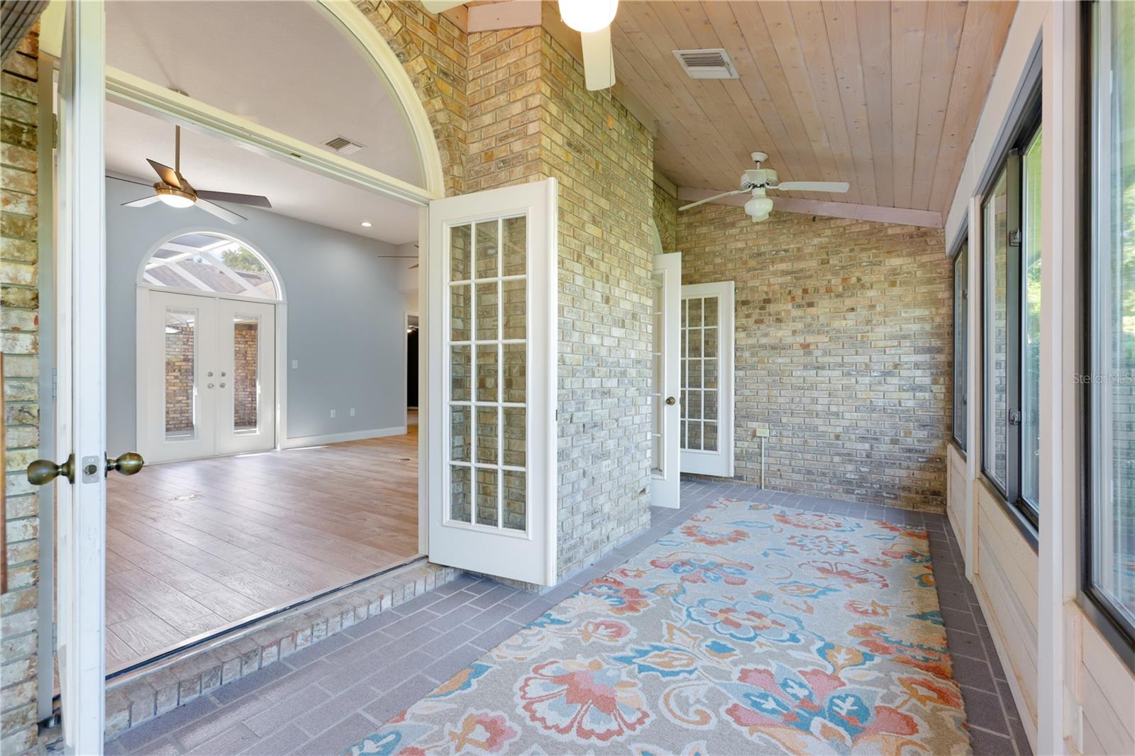 2500 S GLEN EAGLES DR