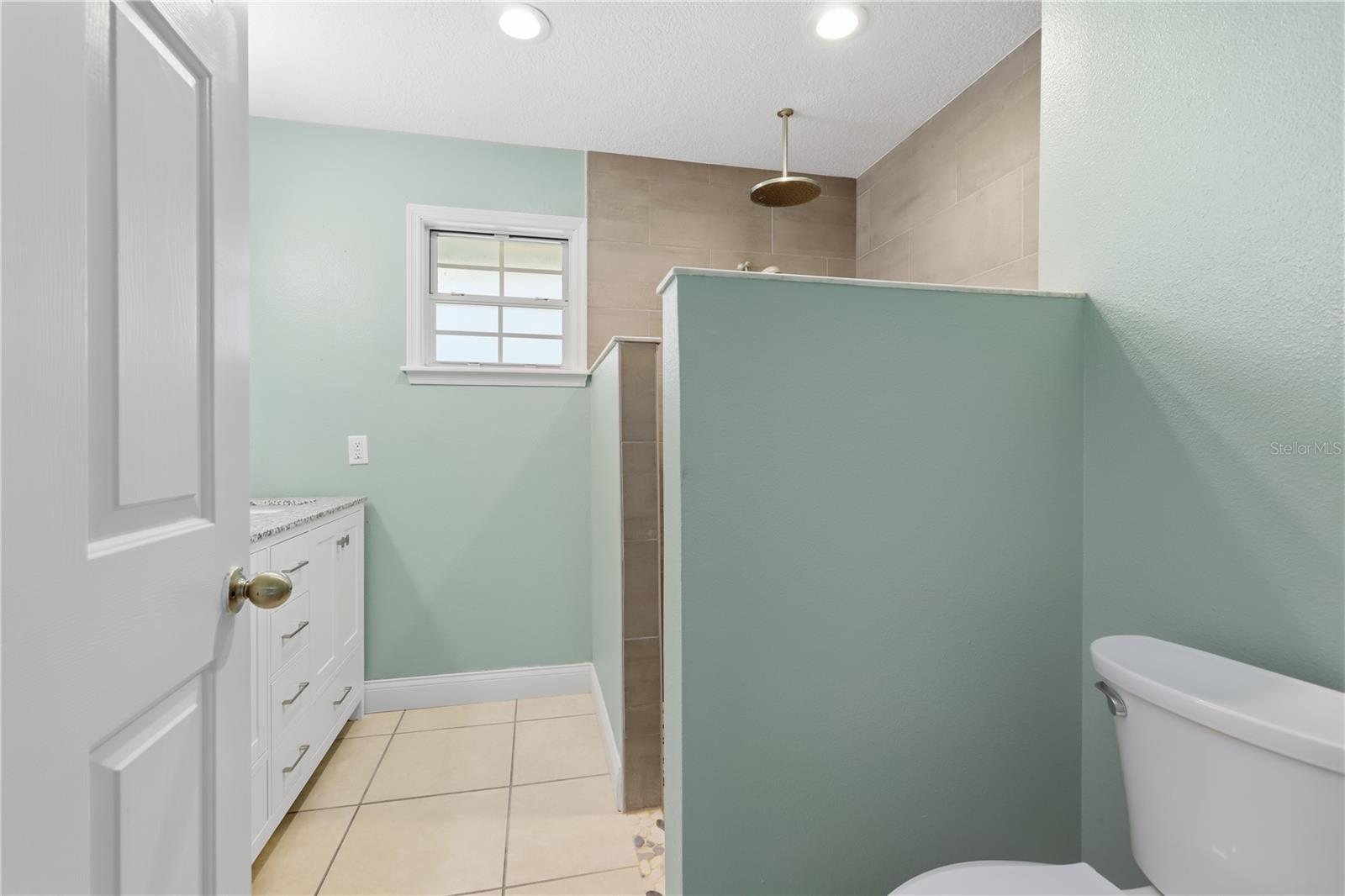 2500 S GLEN EAGLES DR