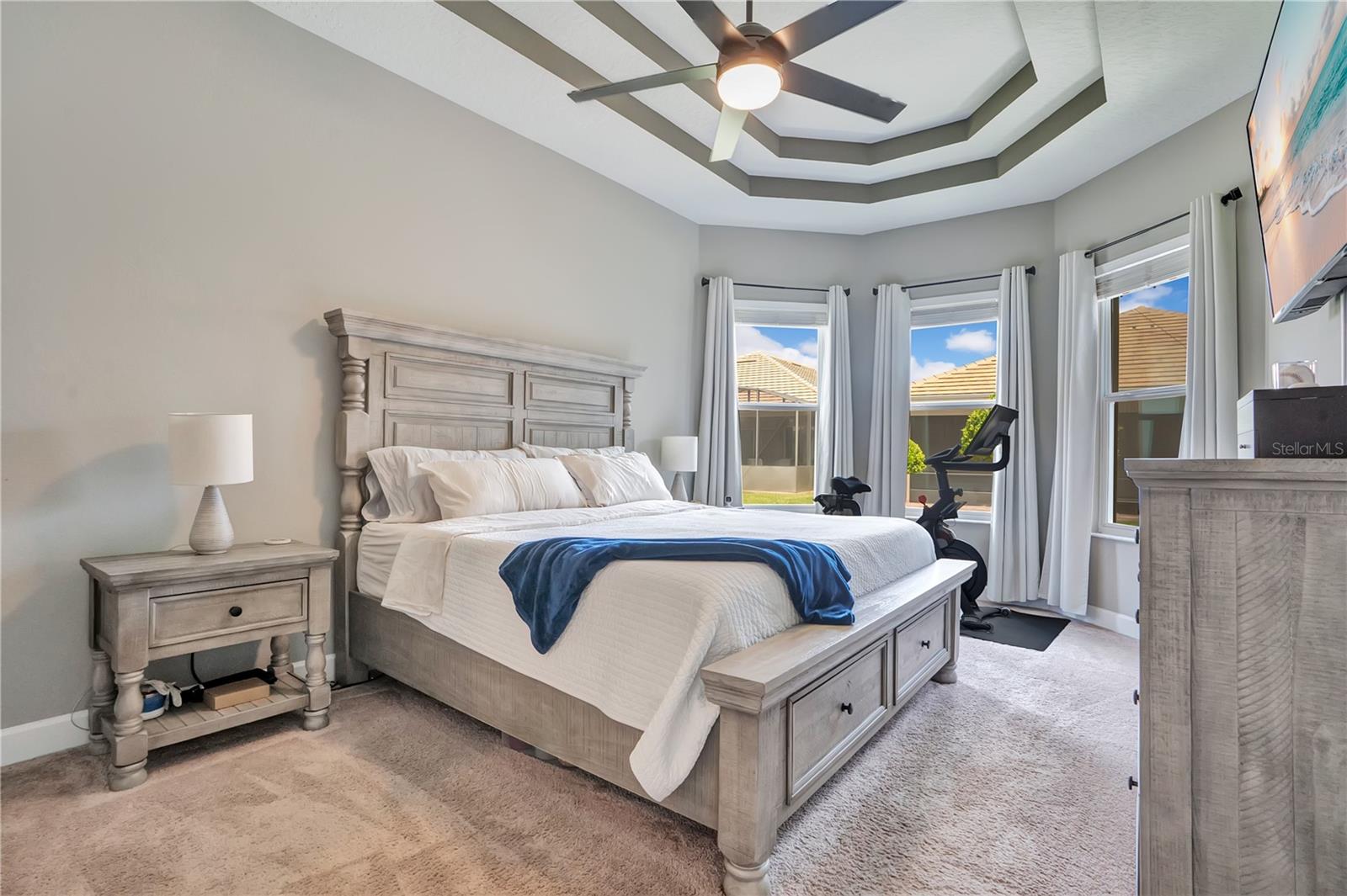 586 NEWHALL LN