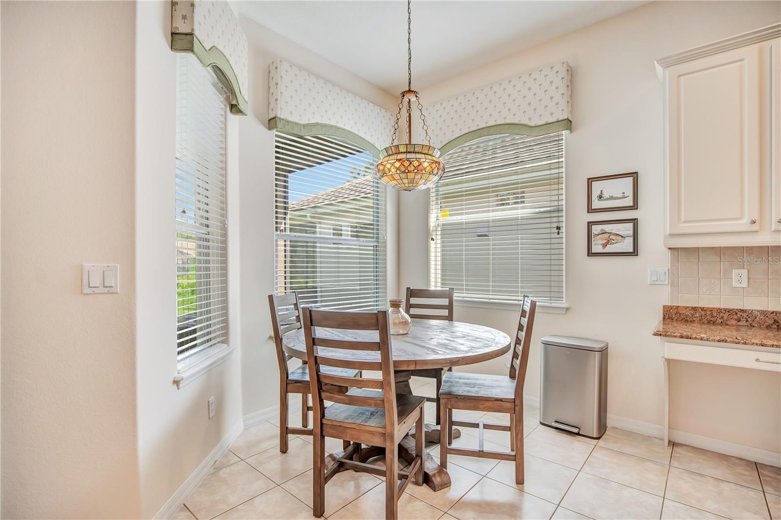 526 NEWHALL LN