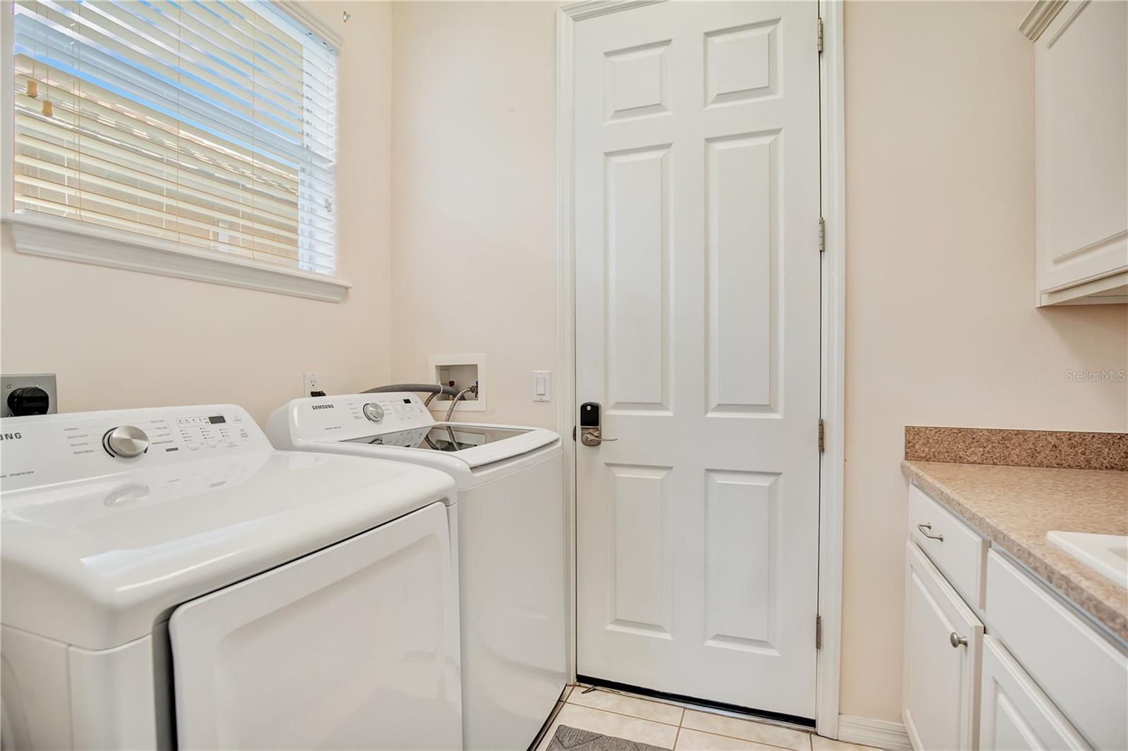 526 NEWHALL LN