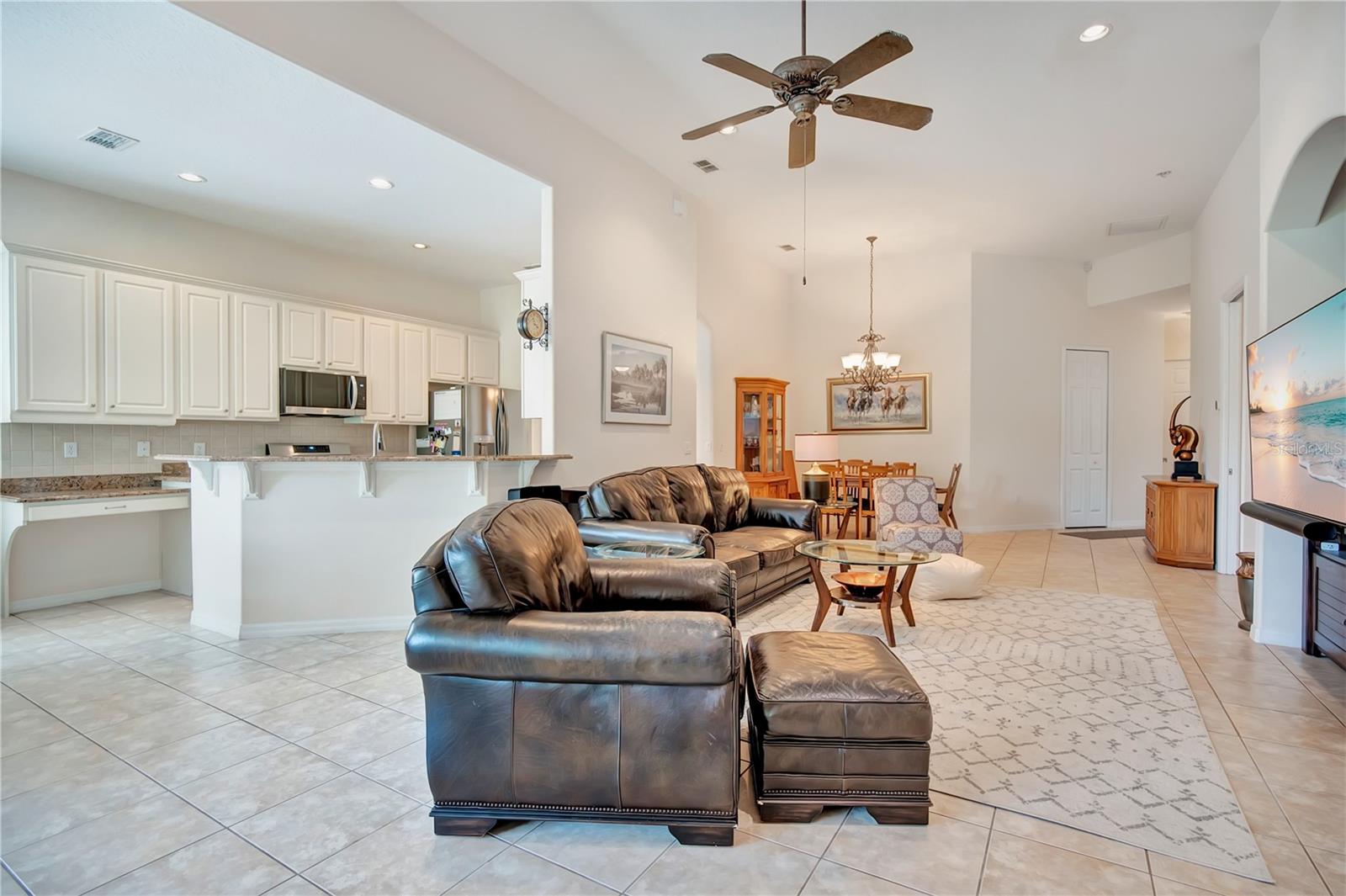 526 NEWHALL LN