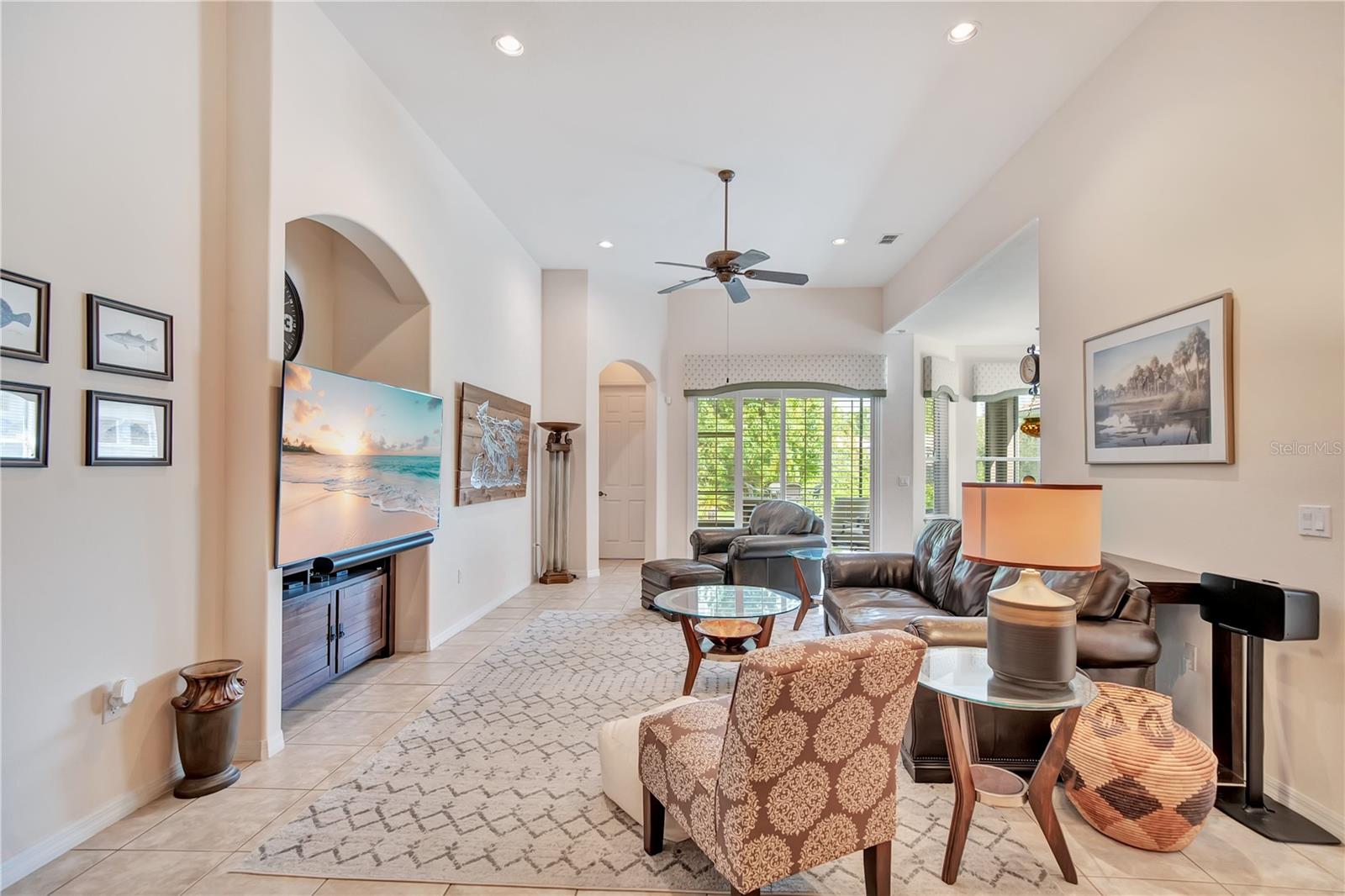 526 NEWHALL LN