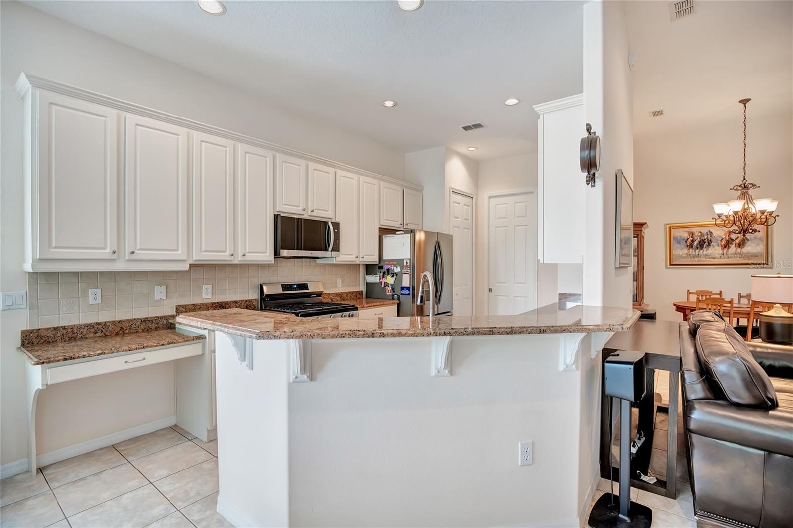 526 NEWHALL LN