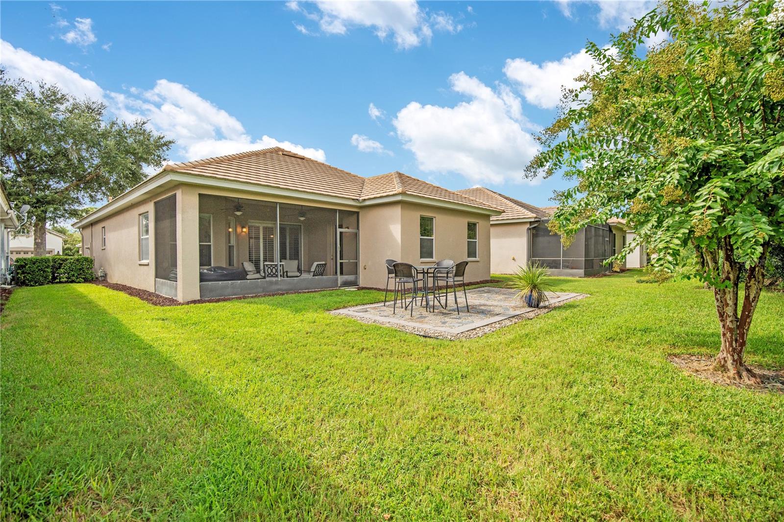 526 NEWHALL LN