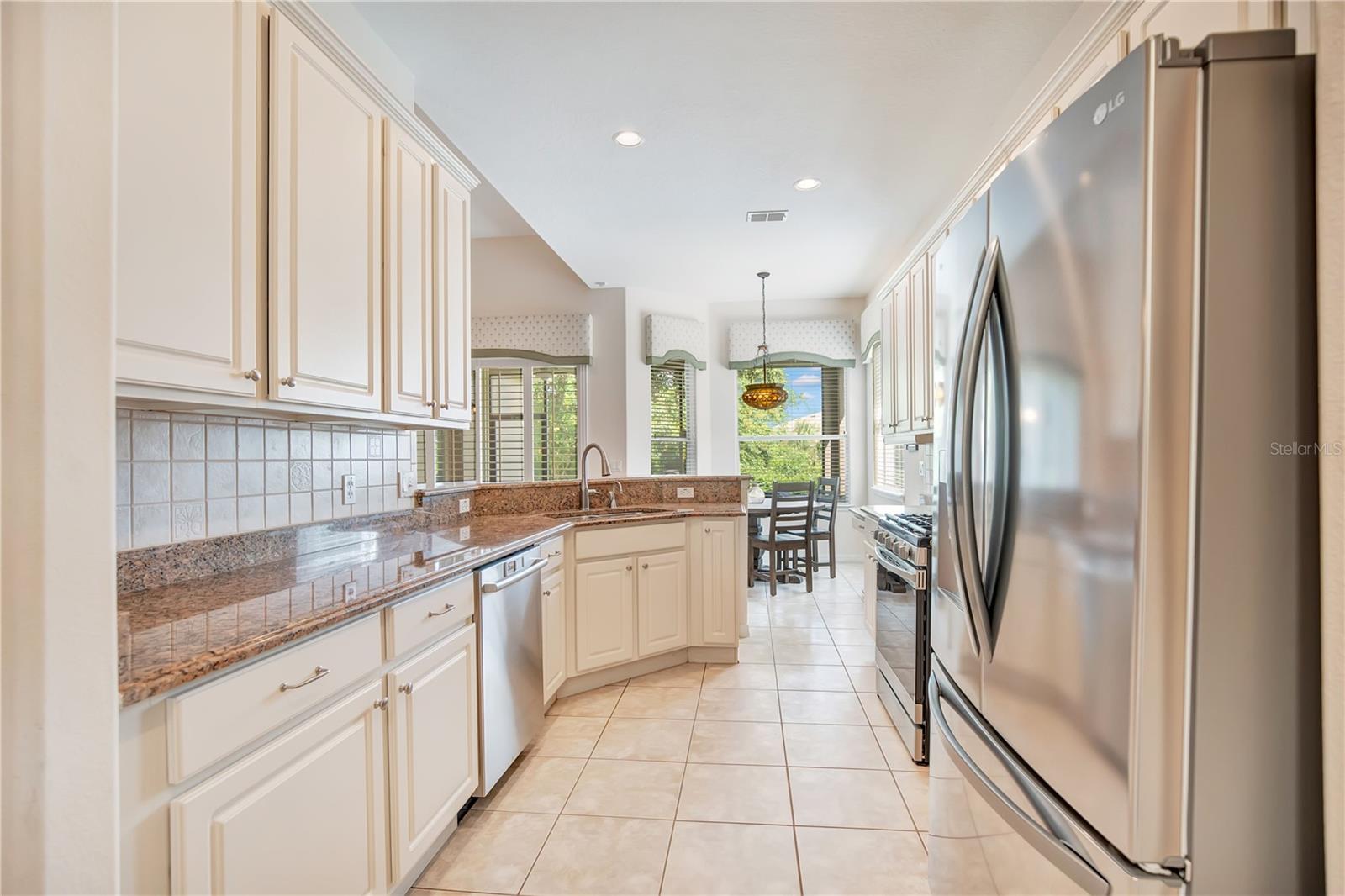 526 NEWHALL LN