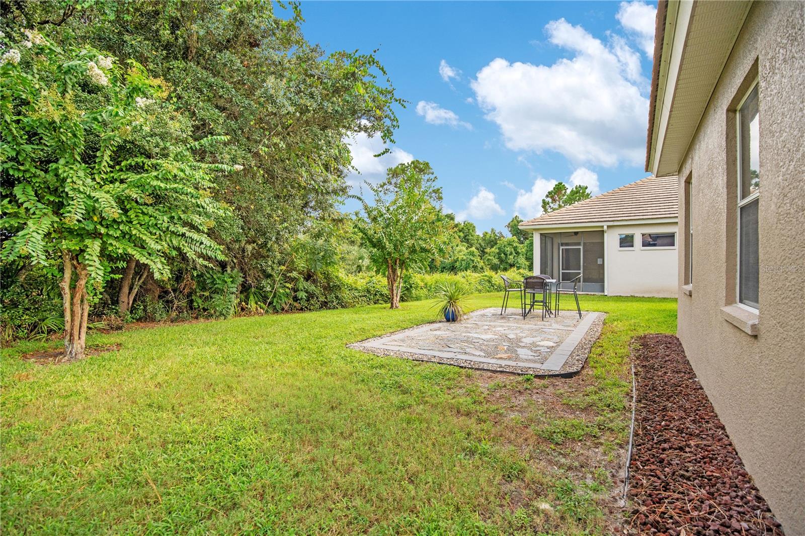 526 NEWHALL LN