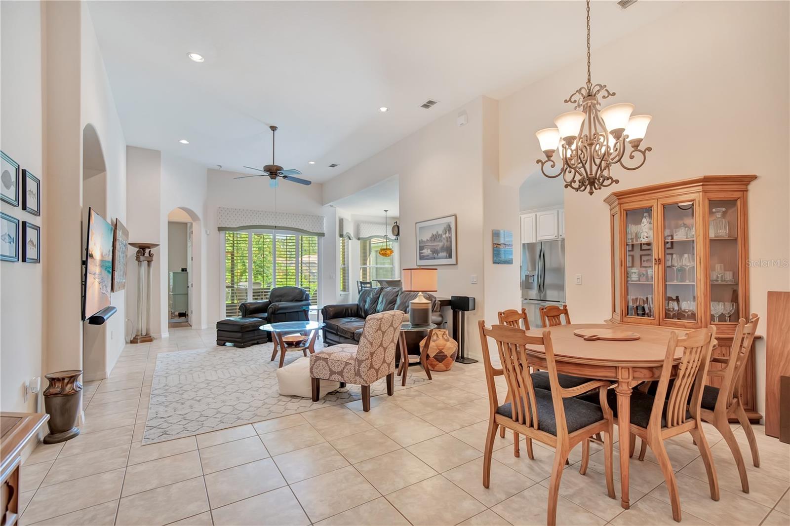526 NEWHALL LN