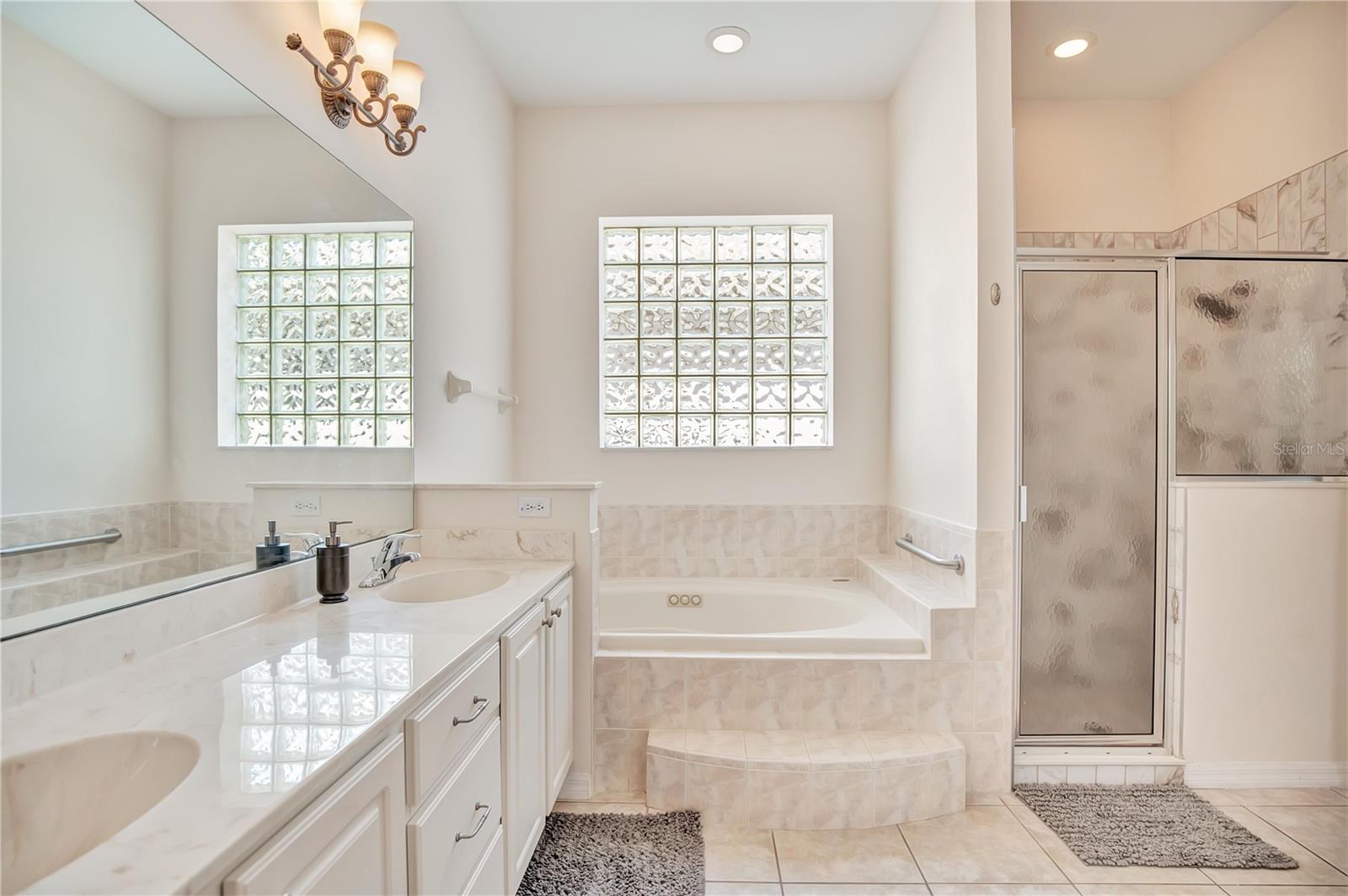 526 NEWHALL LN