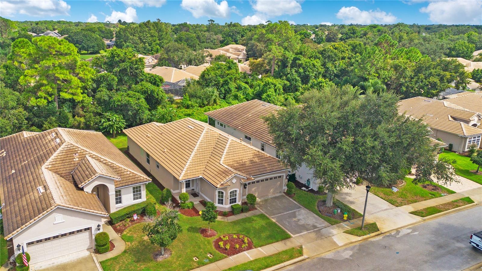 526 NEWHALL LN