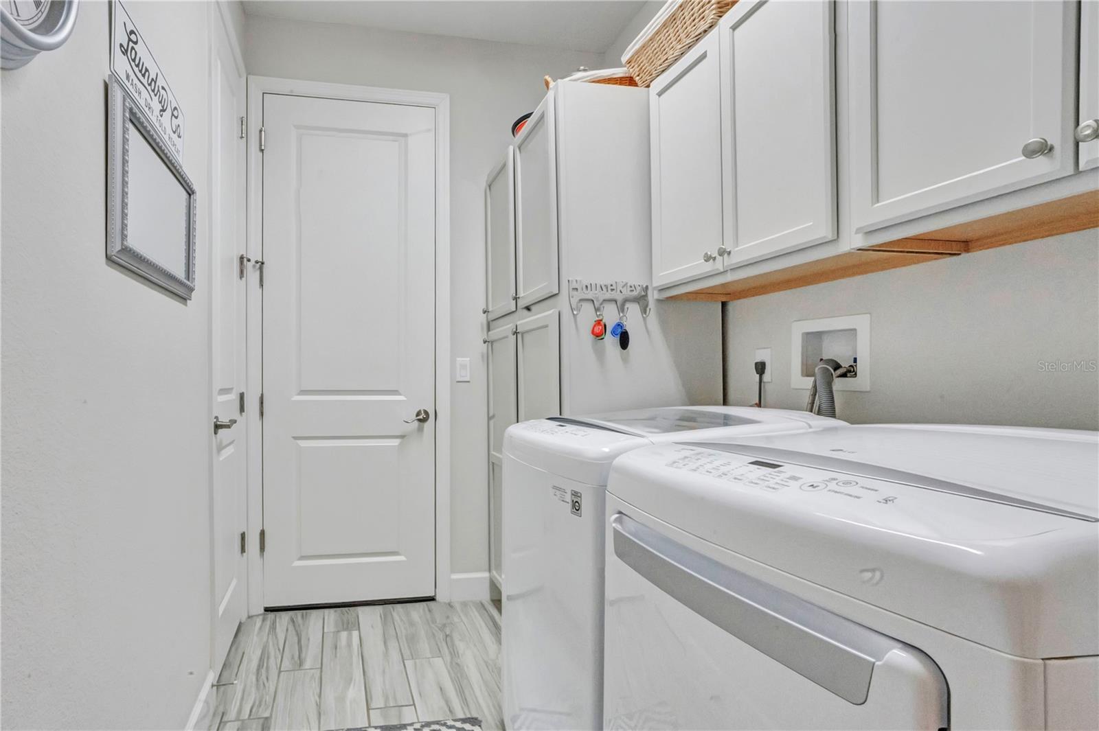 560 ADENMORE TER
