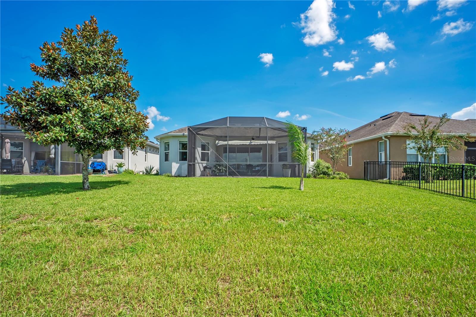 560 ADENMORE TER