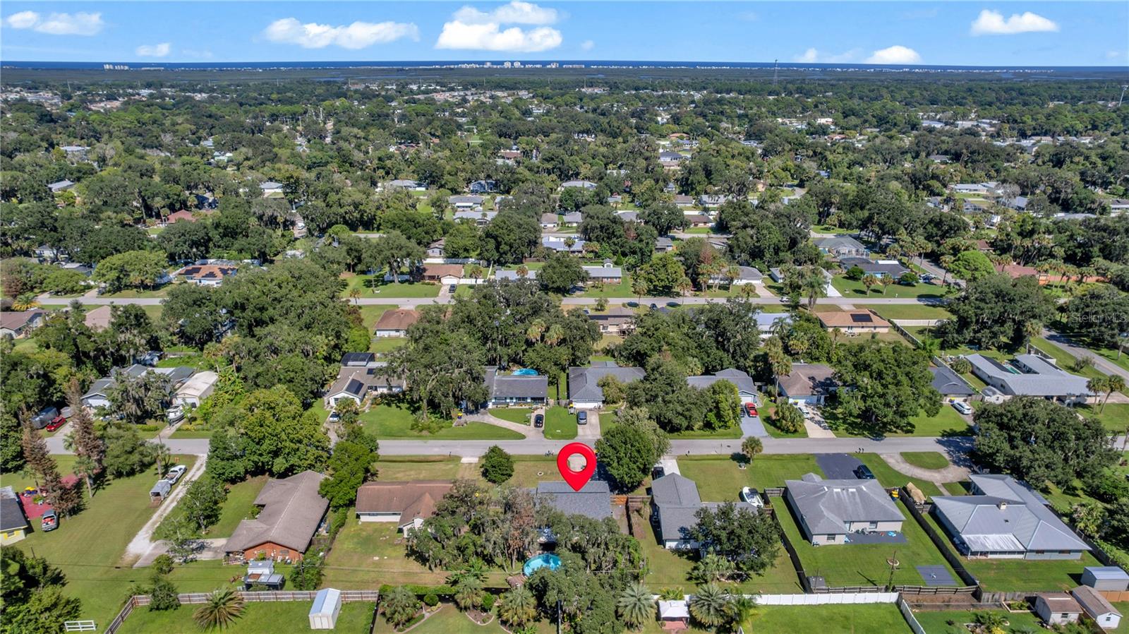 2512 PINE TREE DR