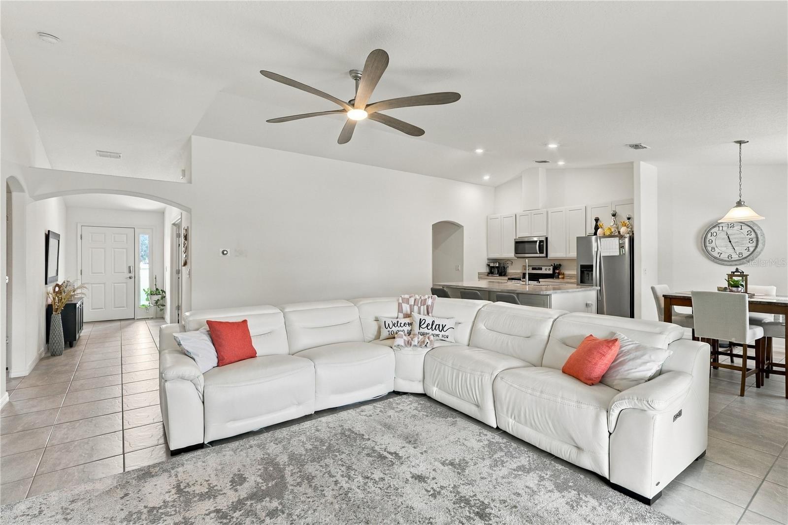 1162 NE PRESCOTT BLVD